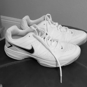 White Nike shoes